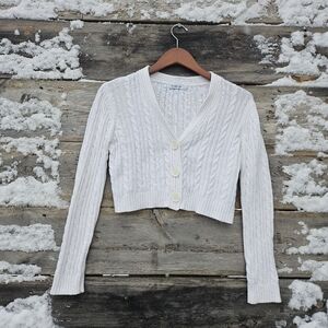 SOLD🛑 White Stradivarius Cropped Cardigan